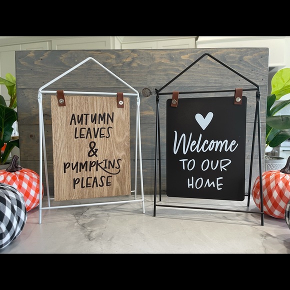- 2 pack of Fall Reversible signs- home decor - Picture 4 of 12